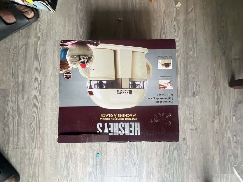 Hershey's Dual Single-Serve Ice Cream Machine IC13887